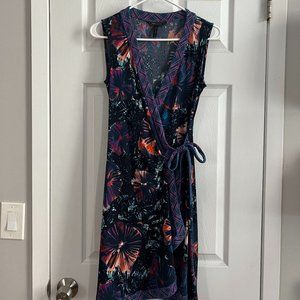 BCBGMAXAZRIA Summer Wrap Dress (Size XXS)